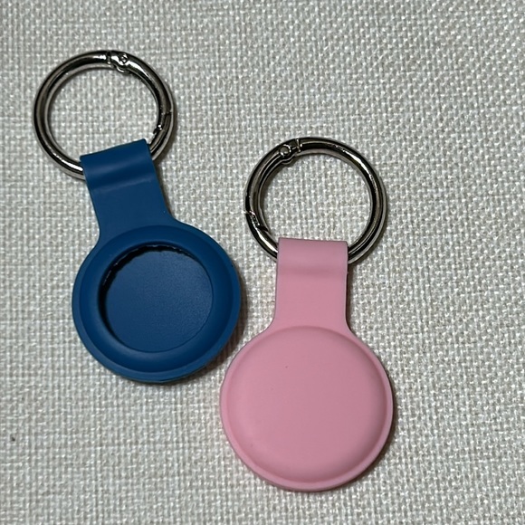 Air Tag Holder Case Silicone 2 Pieces Blue and Pink - Picture 2 of 6